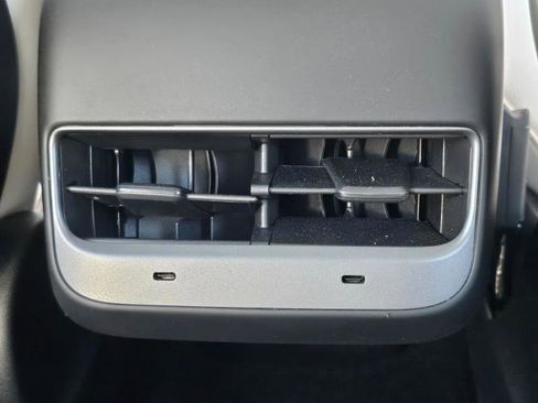 Used 2023 Tesla Model 3 Standard Range image 61