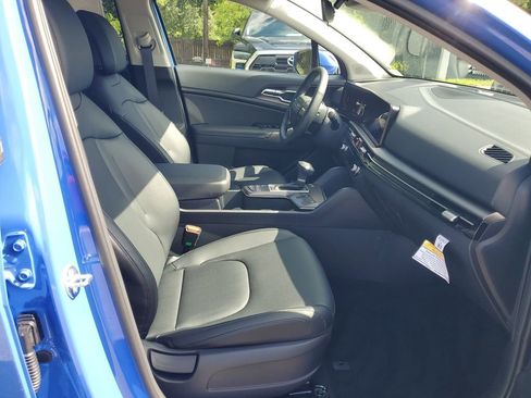 New 2026 Kia Sportage EX w/ EX Panorama Roof Package image 11