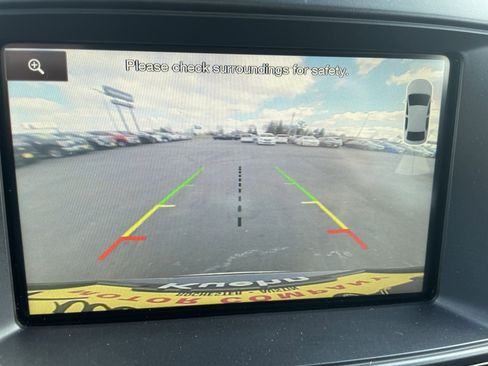 Used 2016 Ford Explorer XLT w/ Equipment Group 202A image 21