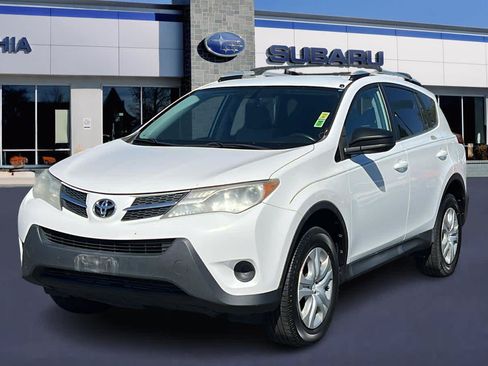 Used 2015 Toyota RAV4 LE AWD/4WD image 1