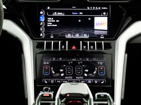 Used 2021 Lamborghini Urus image 31