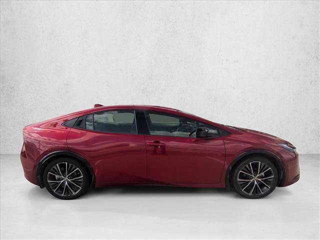 Used 2024 Toyota Prius XLE FWD image 4