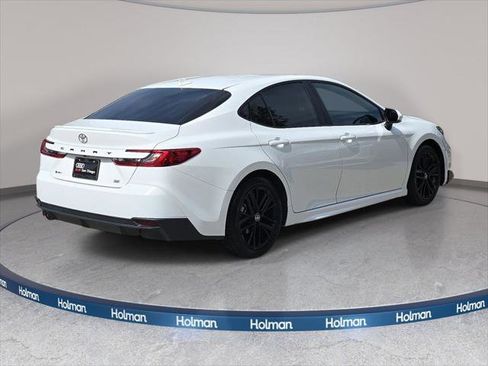 Used 2025 Toyota Camry SE FWD image 6