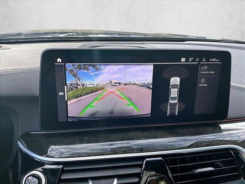 Used 2022 BMW M550i xDrive w/ Executive Package image 21