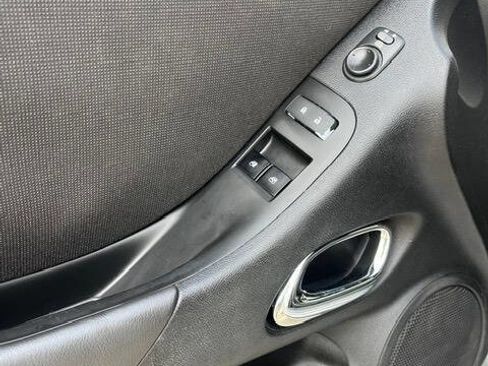 Used 2013 Chevrolet Camaro SS image 15