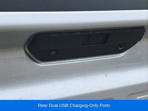 Used 2021 Chevrolet Silverado 1500 LT AWD/4WD image 4
