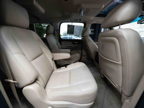 Used 2013 GMC Yukon XL Denali AWD/4WD image 25