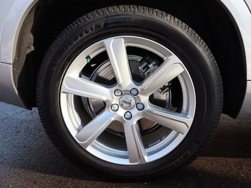 Used 2020 Volvo XC90 T6 Momentum image 45