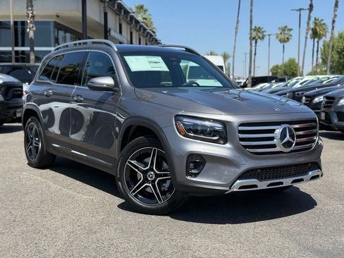 New 2026 Mercedes-Benz GLB 250 image 1