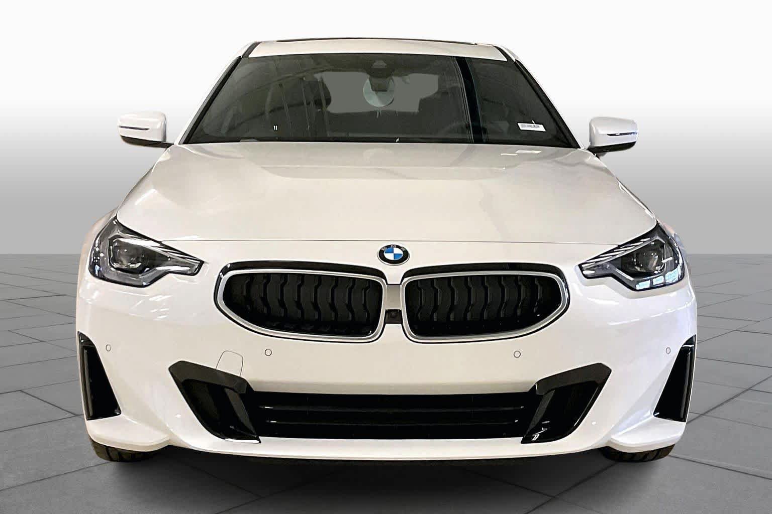 Used 2026 BMW 230i Coupe w/ Premium Package RWD image 3