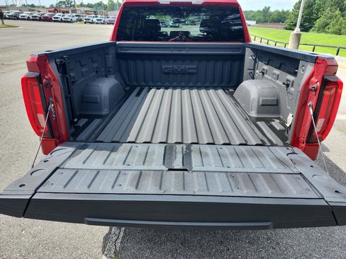 Certified 2023 GMC Sierra 1500 SLT w/ SLT Premium Package AWD/4WD image 8