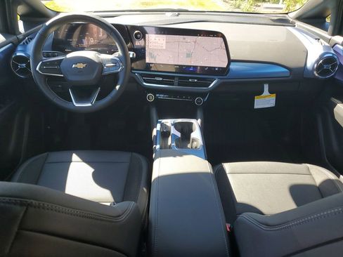 Used 2026 Chevrolet Equinox EV LT image 10