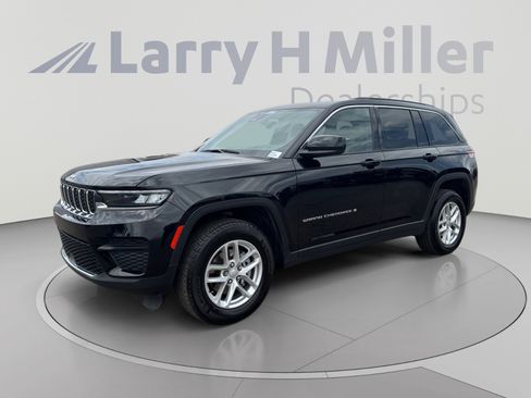 Used 2024 Jeep Grand Cherokee Laredo X RWD image 1