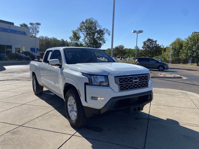Used 2022 Nissan Frontier SV w/ Technology Package AWD/4WD image 2