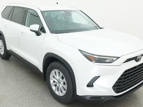 New 2026 Toyota Grand Highlander FWD image 16