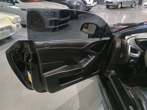 Used 2014 Aston Martin Vanquish Coupe image 25