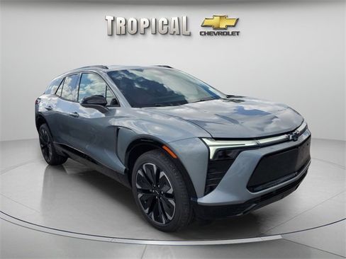 New 2025 Chevrolet Blazer EV RS image 7