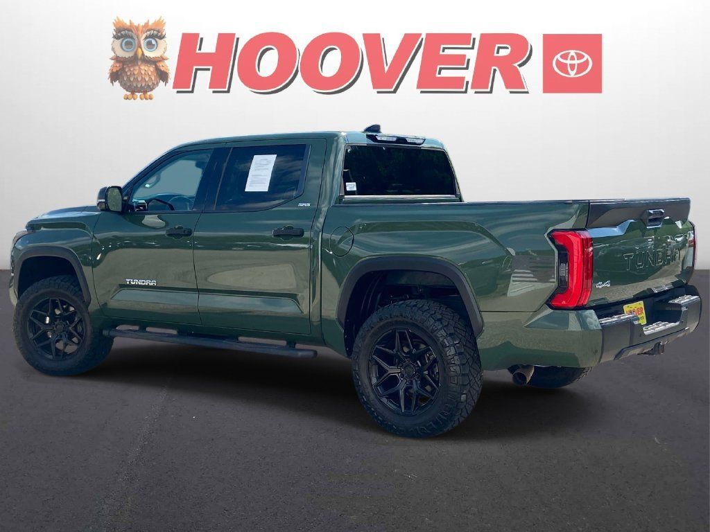 Used 2023 Toyota Tundra SR5 w/ SR5 Convenience Package AWD/4WD image 8