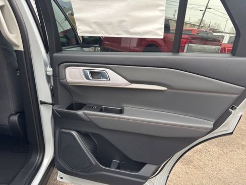 New 2026 Ford Explorer Active image 33