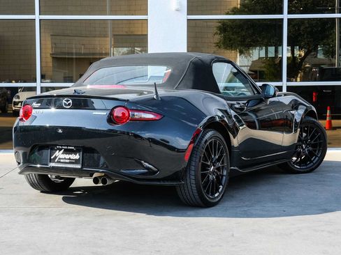 Used 2023 MAZDA MX-5 Miata Club w/ Brembo/BBS Recaro Package RWD image 9