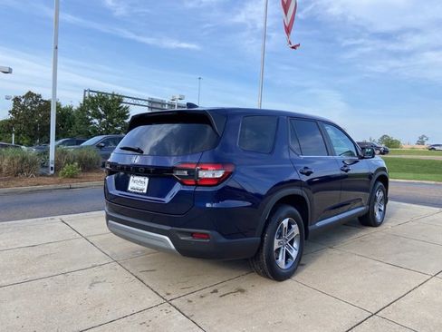 Used 2024 Honda Pilot EX-L image 11
