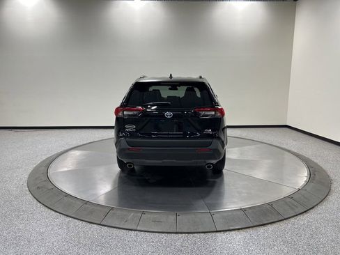Used 2020 Toyota RAV4 XLE w/ Convenience Package AWD/4WD image 8
