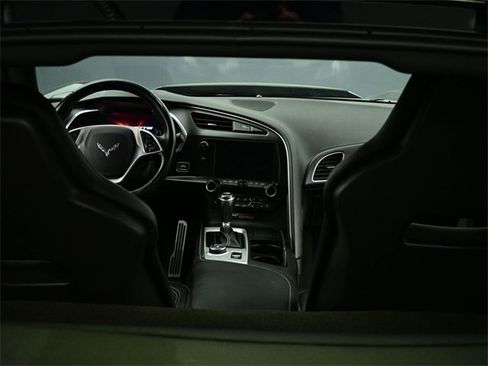 Used 2015 Chevrolet Corvette Z06 w/ 2LZ Preferred Equipment Group image 29