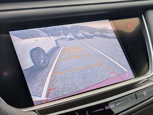 Used 2017 Cadillac XT5 FWD image 11