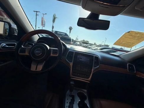 Used 2012 Jeep Grand Cherokee Overland AWD/4WD image 8