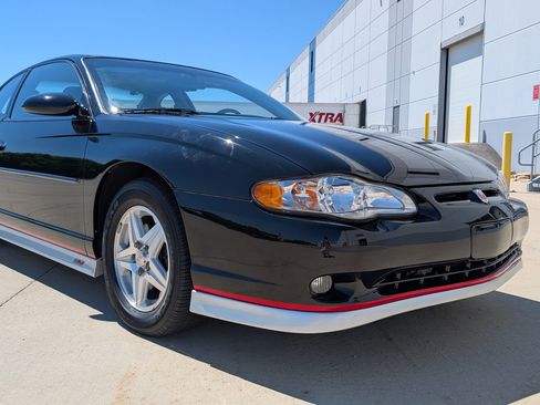 Used 2002 Chevrolet Monte Carlo SS w/ Pace Car Replica Pkg FWD image 22