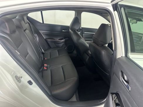 Certified 2025 Nissan Altima 2.5 SR image 27