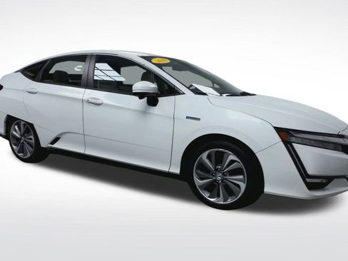 Used 2018 Honda Clarity Touring image 2