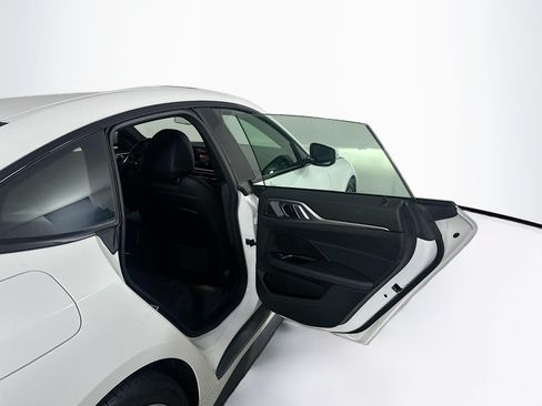 Used 2023 BMW i4 eDrive35 w/ Premium Package RWD image 31