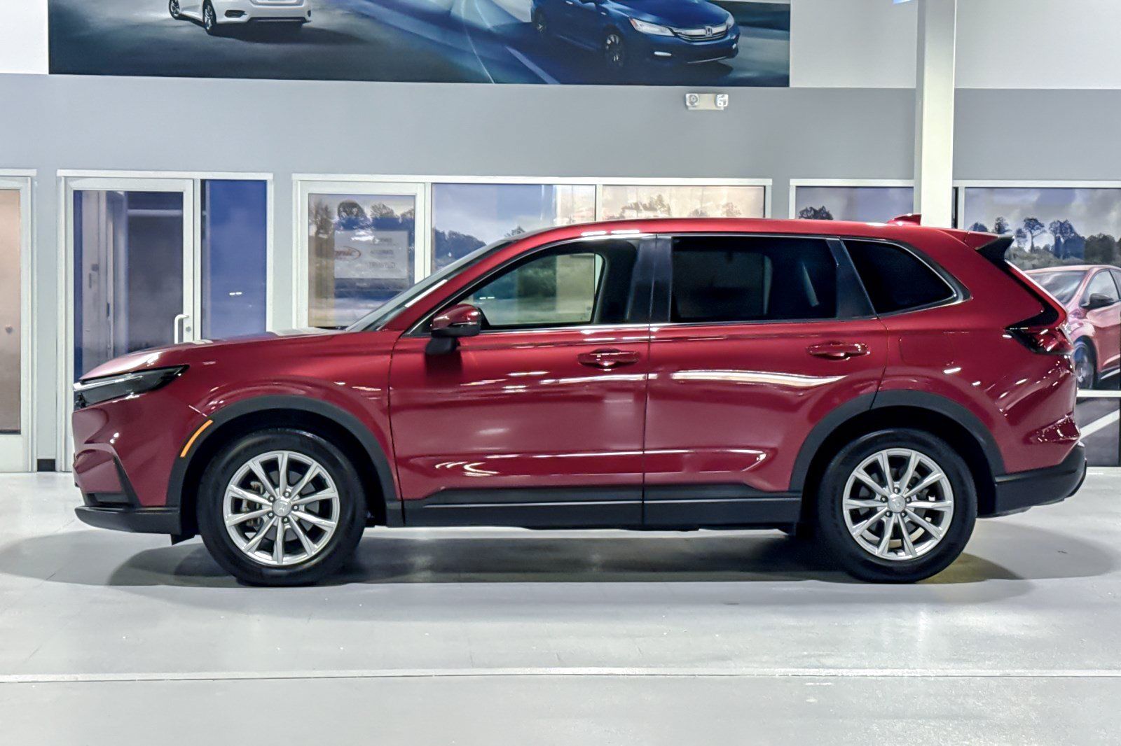 Used 2023 Honda CR-V EX image 2