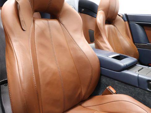 Used 2014 Aston Martin V8 Vantage Roadster image 68