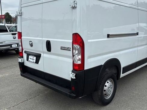 Used 2023 RAM ProMaster 2500 image 3
