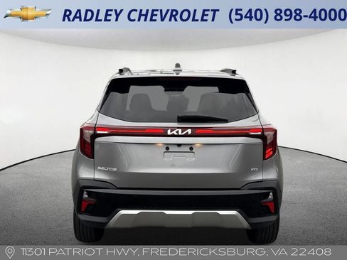 Used 2025 Kia Seltos EX image 19