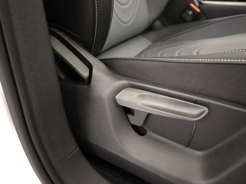 New 2026 Volkswagen Tiguan SE R-Line image 32