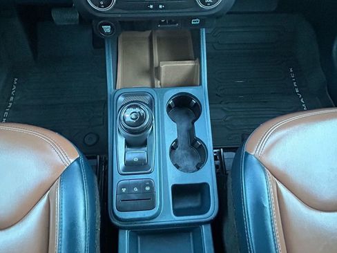 Used 2022 Ford Maverick Lariat image 17