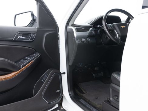 Used 2018 Chevrolet Tahoe Premier AWD/4WD image 28