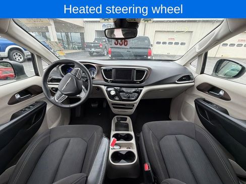 Used 2023 Chrysler Voyager LX FWD image 11