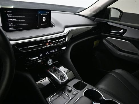 Used 2024 Acura MDX FWD image 11
