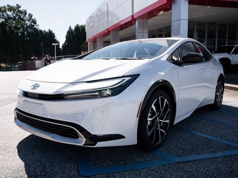 New 2026 Toyota Prius Plug-In Hybrid image 3