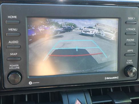 Used 2021 Toyota RAV4 XLE image 19