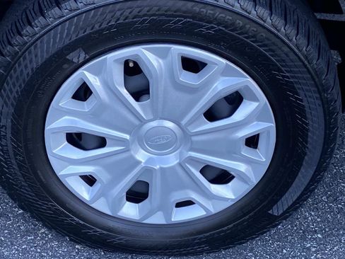 Used 2023 Ford Transit 350 XLT image 28