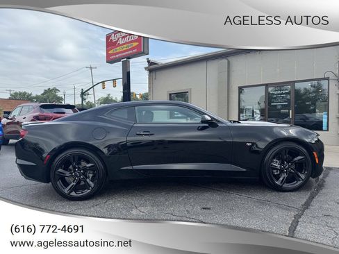 Used 2021 Chevrolet Camaro LT RWD image 1