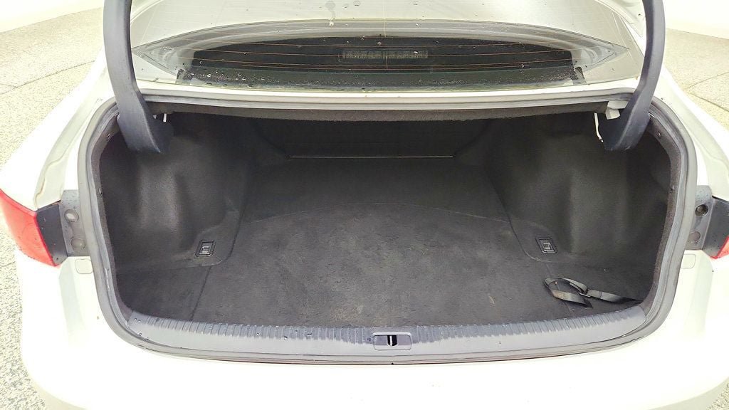 Used 2016 Lexus IS 200t RWD image 22
