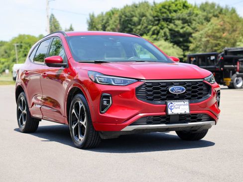 Certified 2023 Ford Escape ST-Line Elite w/ Premium Technology Package AWD/4WD image 7