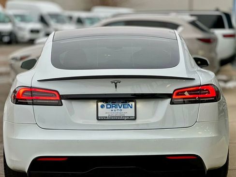 Used 2023 Tesla Model S Standard Range image 4