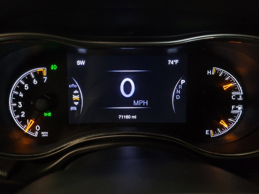 Used 2019 Jeep Grand Cherokee Laredo RWD image 23